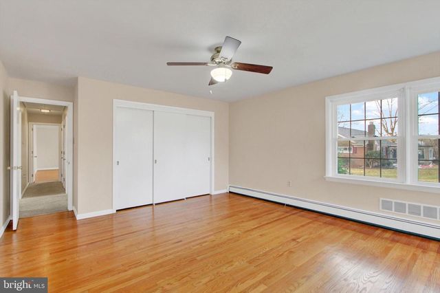 2217 EASTERN BLVD, York, PA 17402