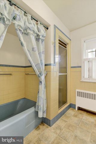 2217 EASTERN BLVD, York, PA 17402