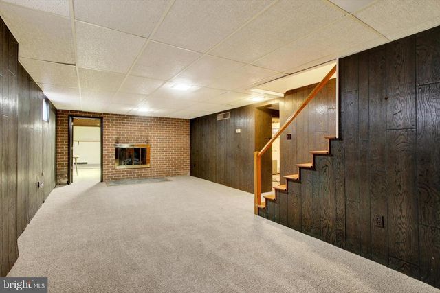 2217 EASTERN BLVD, York, PA 17402