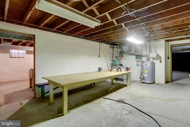 2217 EASTERN BLVD, York, PA 17402