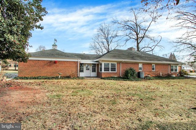 2217 EASTERN BLVD, York, PA 17402