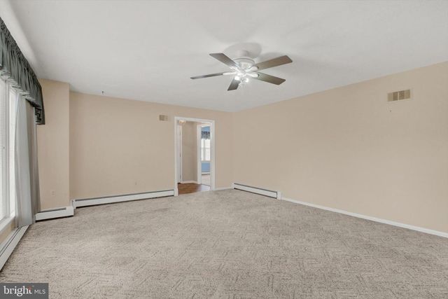 2217 EASTERN BLVD, York, PA 17402