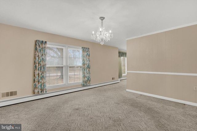 2217 EASTERN BLVD, York, PA 17402