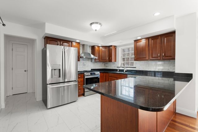 22 Westview Rd 22, Natick, MA 01760