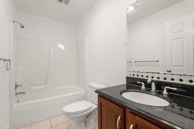 22 Westview Rd 22, Natick, MA 01760