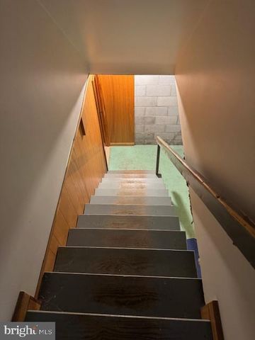 360 HOLIDAY LN, Lewistown, PA 17044