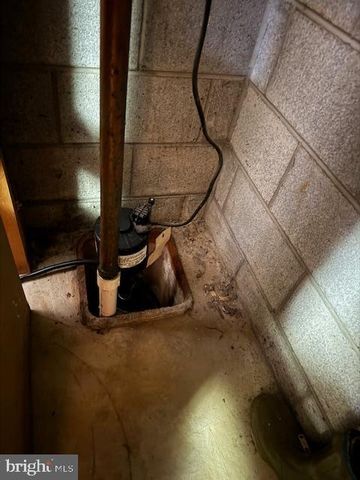 360 HOLIDAY LN, Lewistown, PA 17044