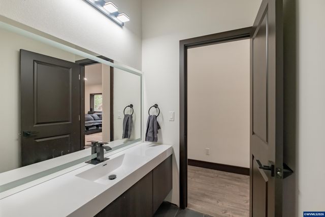 33005 Berlin Rd, Lebanon, OR 97355