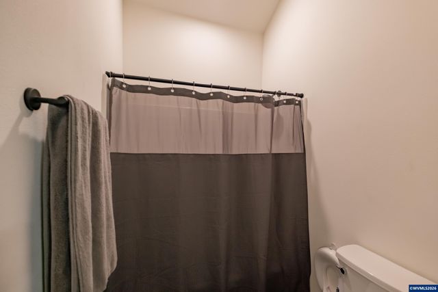 33005 Berlin Rd, Lebanon, OR 97355