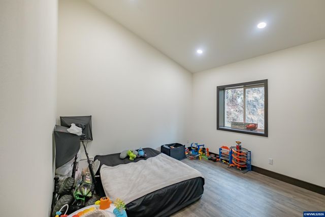 33005 Berlin Rd, Lebanon, OR 97355