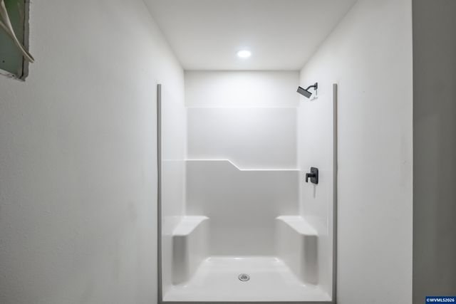 33005 Berlin Rd, Lebanon, OR 97355