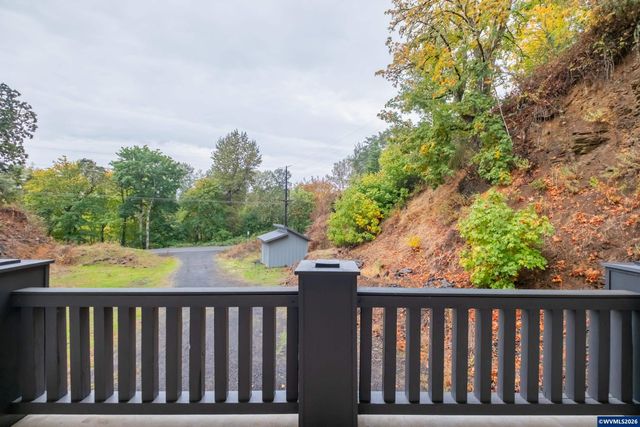 33005 Berlin Rd, Lebanon, OR 97355