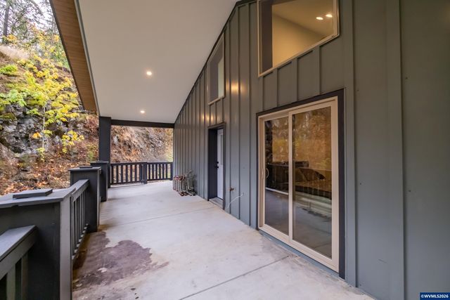 33005 Berlin Rd, Lebanon, OR 97355