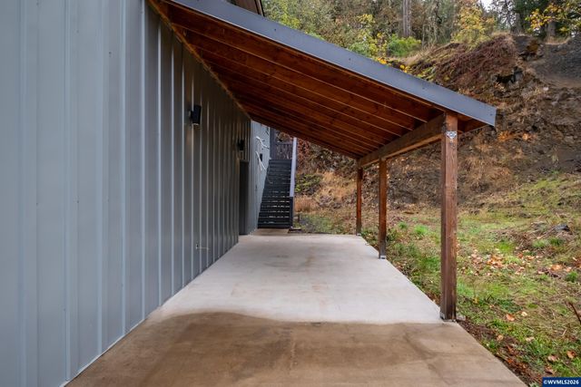 33005 Berlin Rd, Lebanon, OR 97355