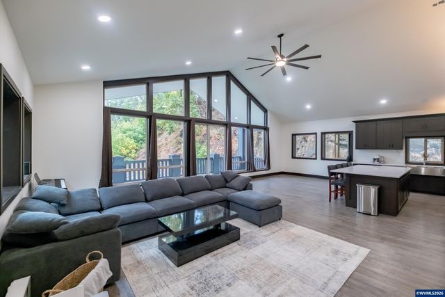 33005 Berlin Rd, Lebanon, OR 97355