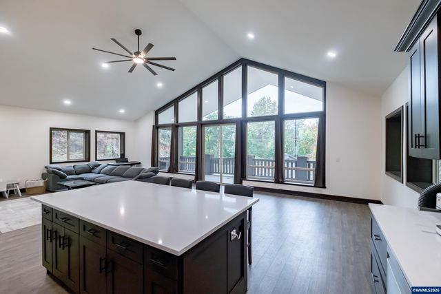 33005 Berlin Rd, Lebanon, OR 97355