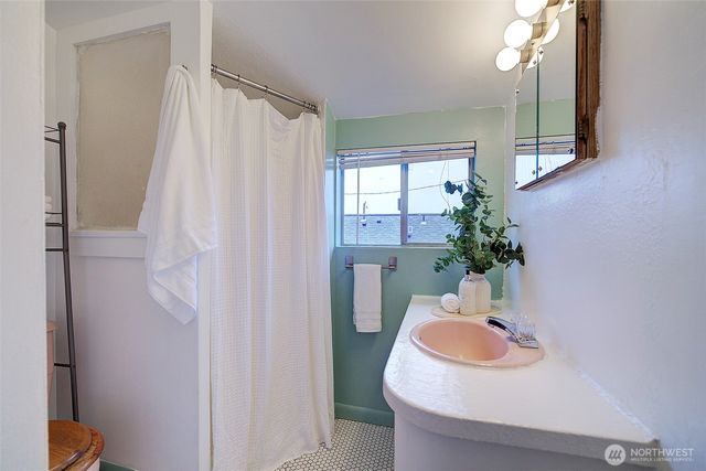 4415 SW Juneau Street, Seattle, WA 98136