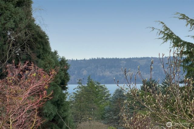 4415 SW Juneau Street, Seattle, WA 98136