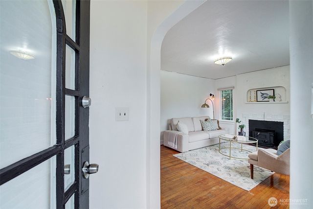 4415 SW Juneau Street, Seattle, WA 98136