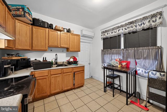 918 W ROCKLAND ST, Philadelphia, PA 19141