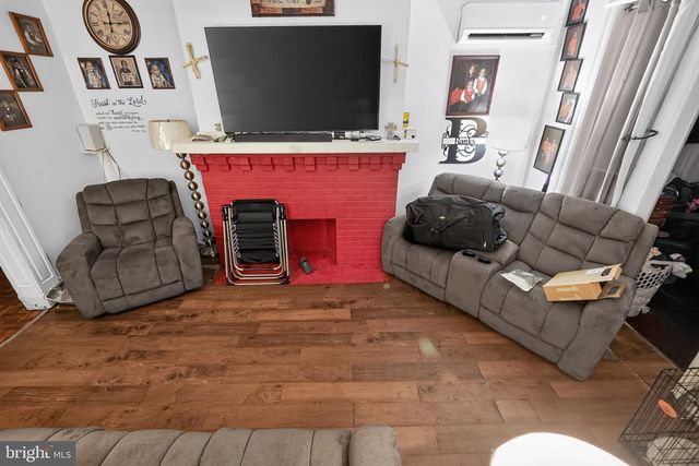 918 W ROCKLAND ST, Philadelphia, PA 19141