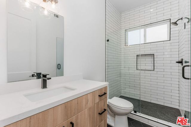1821 N Ashmore Place 1, Los Angeles, CA 90026