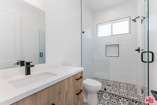 1821 N Ashmore Place 1, Los Angeles, CA 90026