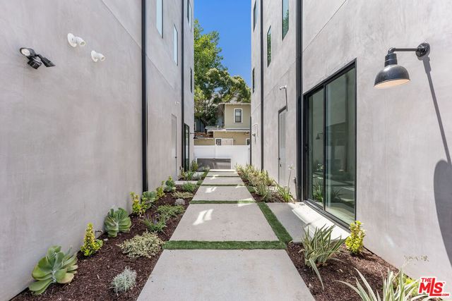 1821 N Ashmore Place 1, Los Angeles, CA 90026