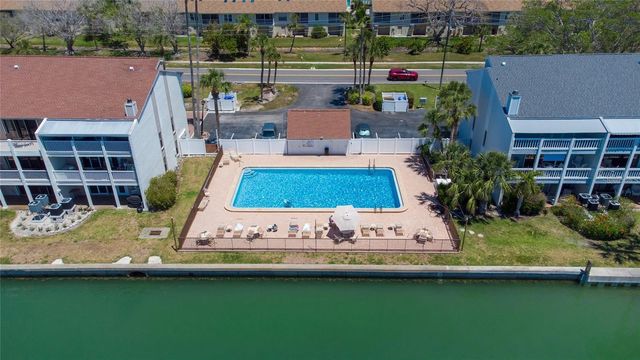 12140 CAPRI CIRCLE S 709, Treasure Island, FL 33706