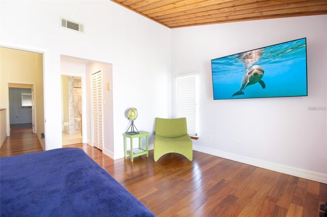 12140 CAPRI CIRCLE S 709, Treasure Island, FL 33706