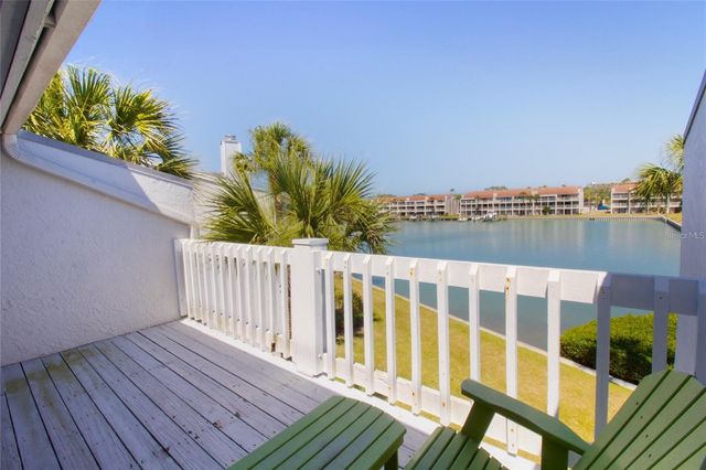 12140 CAPRI CIRCLE S 709, Treasure Island, FL 33706