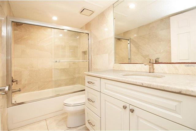 12140 CAPRI CIRCLE S 709, Treasure Island, FL 33706