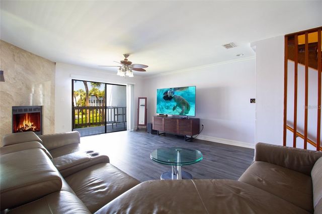 12140 CAPRI CIRCLE S 709, Treasure Island, FL 33706