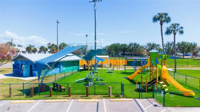 12140 CAPRI CIRCLE S 709, Treasure Island, FL 33706