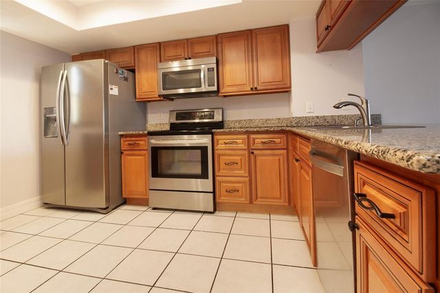 12140 CAPRI CIRCLE S 709, Treasure Island, FL 33706