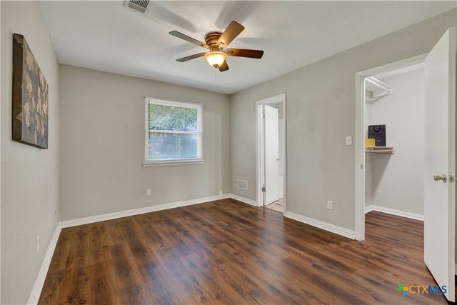 1917 Castle Gate Circle, San Marcos, TX 78666