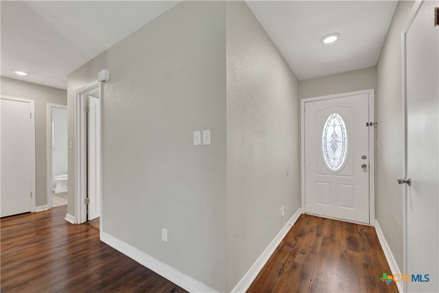 1917 Castle Gate Circle, San Marcos, TX 78666