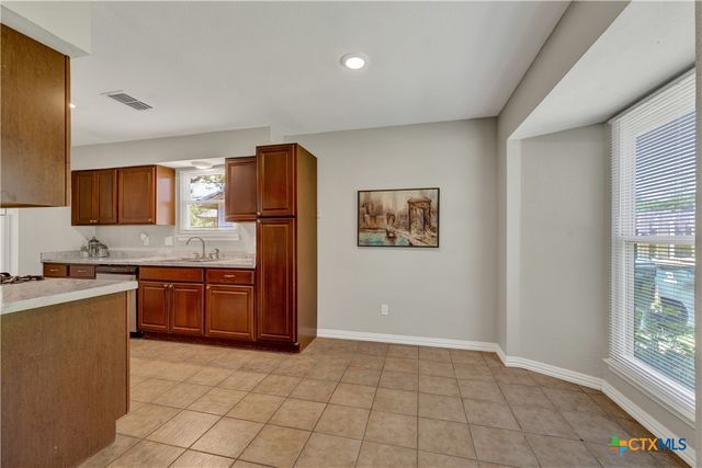 1917 Castle Gate Circle, San Marcos, TX 78666
