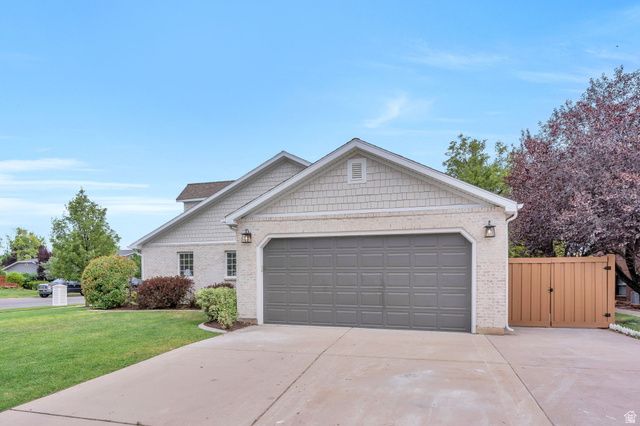 110 N PALISADE DR, Orem, UT 84097