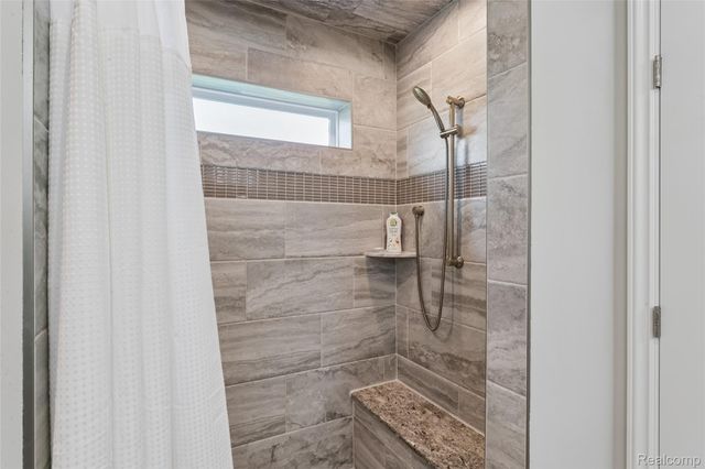 4800 Chestnut Springs Drive, Genoa Township, MI 48843