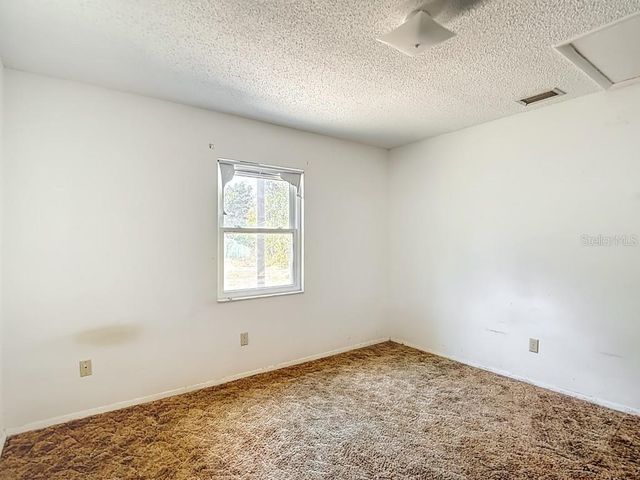 1807 N BARNES STREET, Plant City, FL 33563