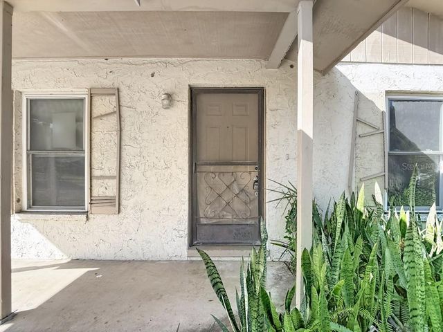 1807 N BARNES STREET, Plant City, FL 33563