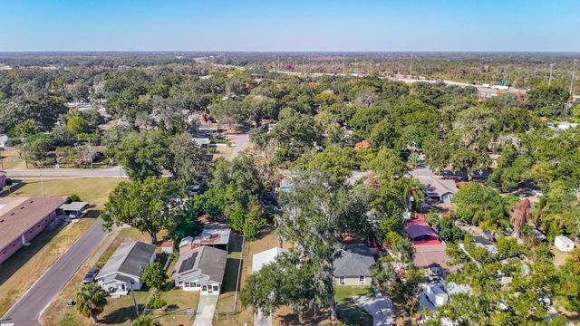 1807 N BARNES STREET, Plant City, FL 33563