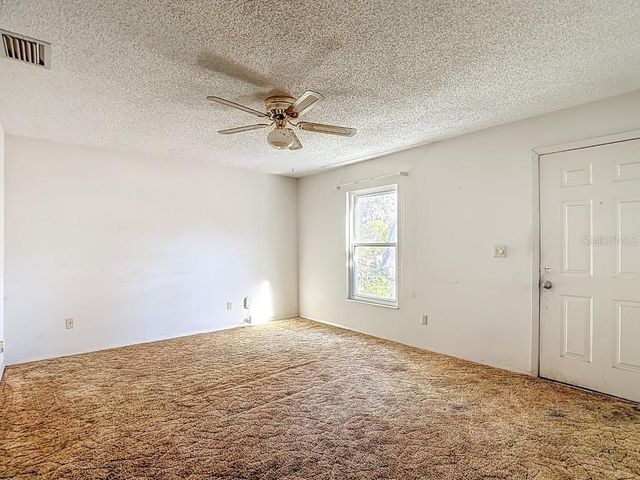 1807 N BARNES STREET, Plant City, FL 33563