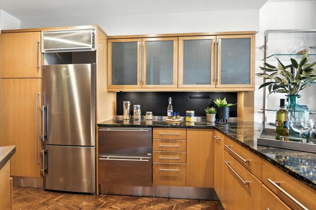 2950 Dean Parkway 2205, Minneapolis, MN 55416