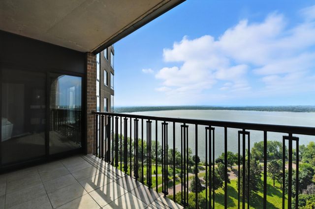 2950 Dean Parkway 2205, Minneapolis, MN 55416