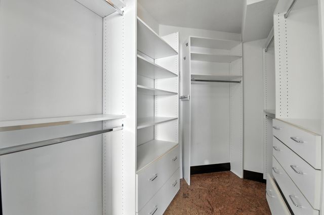 2950 Dean Parkway 2205, Minneapolis, MN 55416