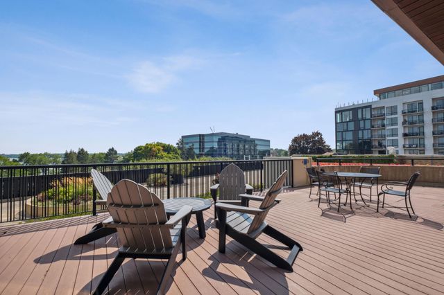 2950 Dean Parkway 2205, Minneapolis, MN 55416