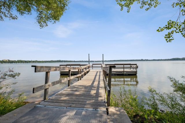 2950 Dean Parkway 2205, Minneapolis, MN 55416