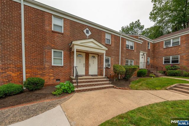 161 Knickerbocker C, Englewood, NJ 07631